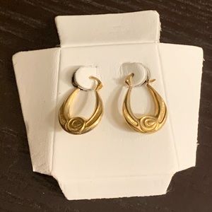 Small 14K pierced gild earrings